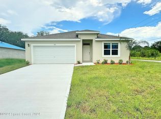 598 Scarsdale St SW, Palm Bay, FL 32908