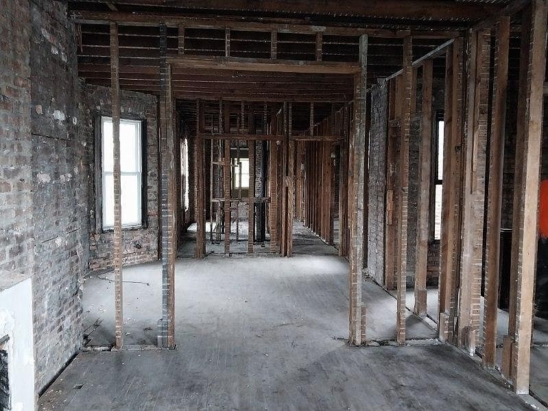 2nd image of 6524 S Rhodes Ave