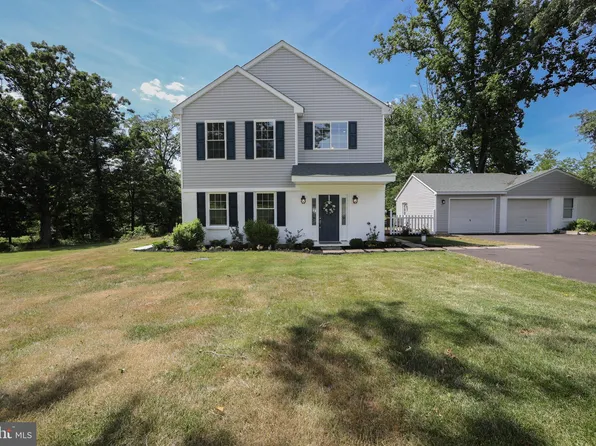 205 Mill Rd, Hatfield, PA 19440