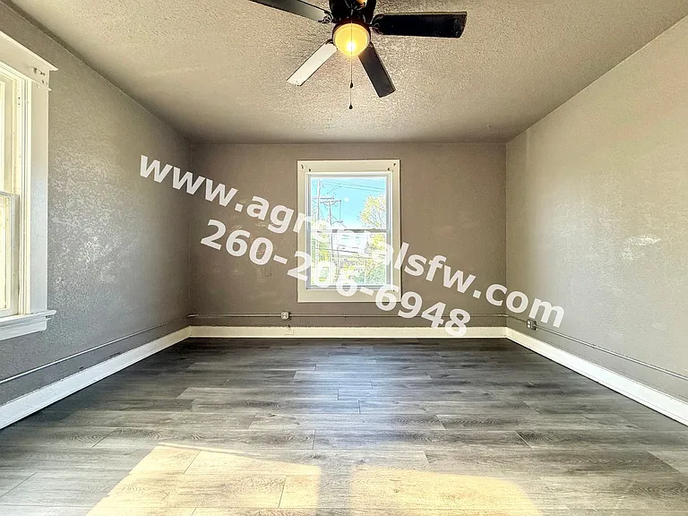 1512 Taylor St — Photo 3