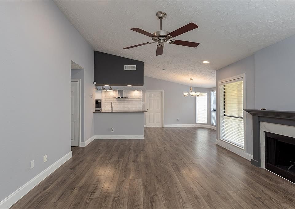 1st image of 1881 Bering Dr APT 16