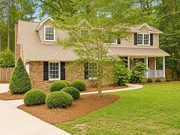 5th image of 102 Laurens Ct