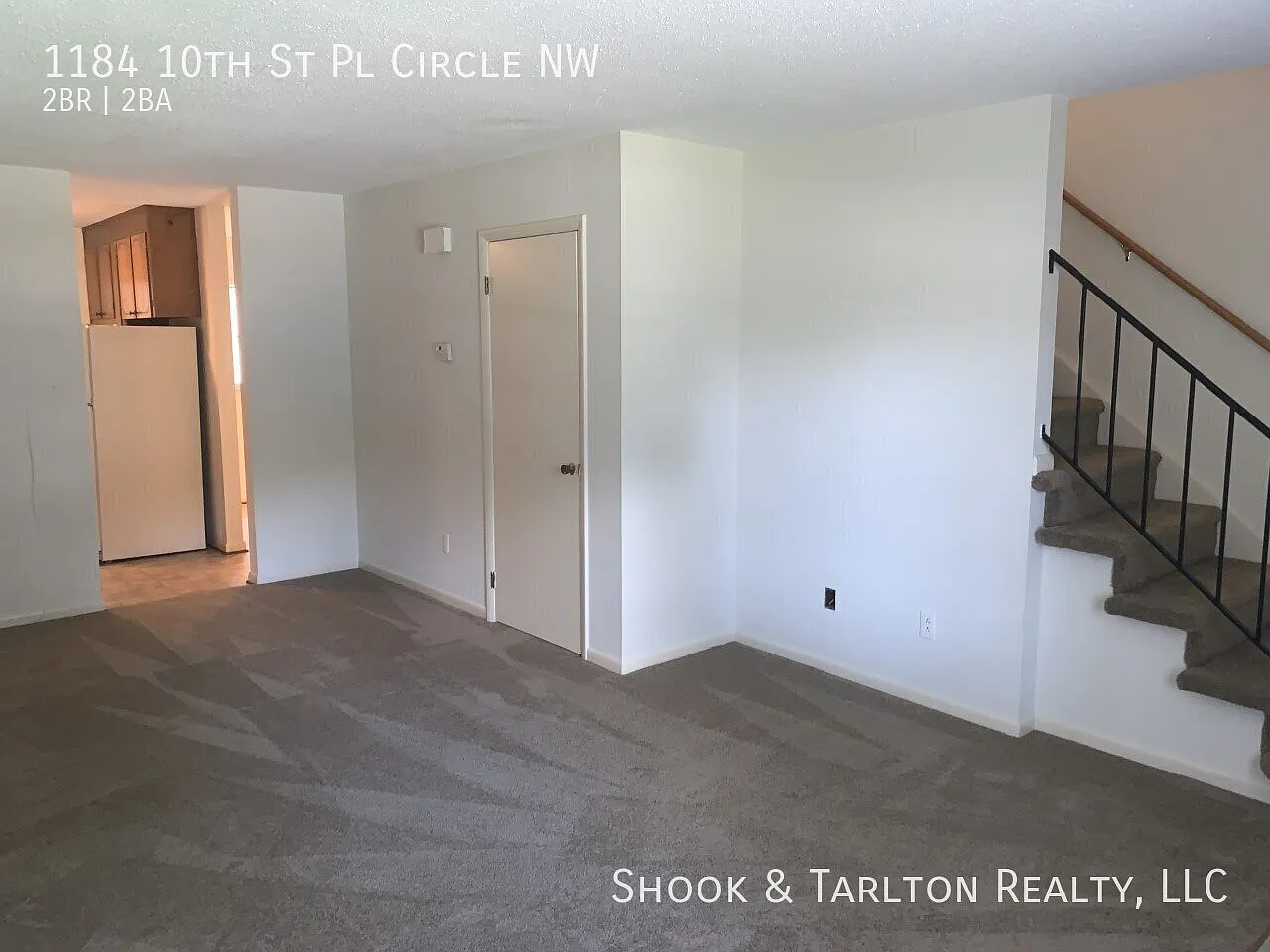 2 bed, 1.5 bath, 900 sqft, $1,200 — Photo 4