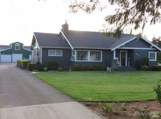 8595 Benson Rd, Lynden, WA 98264