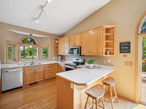 10730 256th Ave NW, Zimmerman, MN 55398