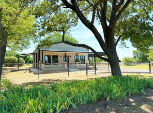 624 E Front St, Sunset, TX 76270