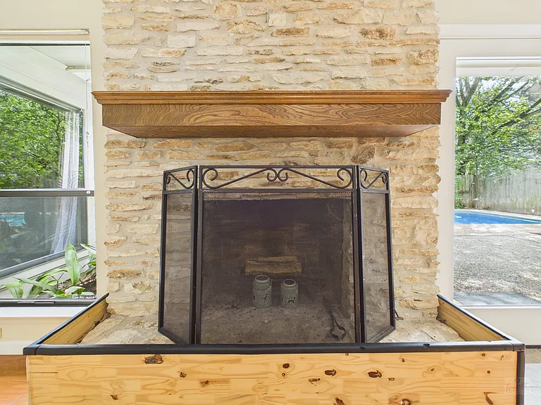 4409 Twisted Tree Dr — Photo 7