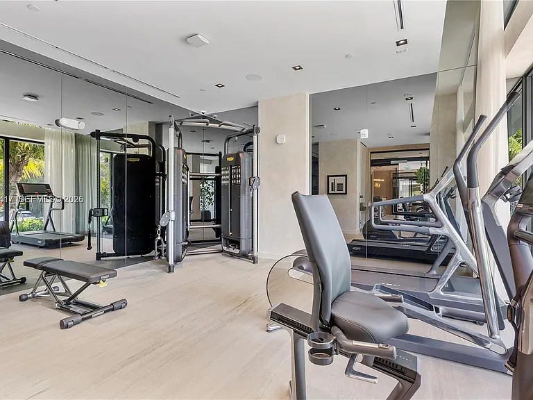 9901 W Bay Harbor Dr #502 — Photo 24