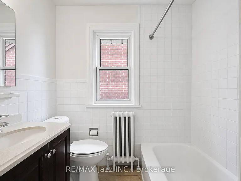 366 Mary St N #5 — Photo 24