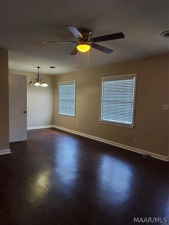 4 bed, 2.0 bath, 1392 sqft, $1,500 — Photo 2