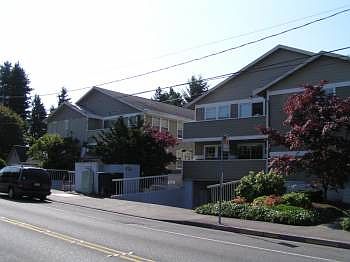 1st image of 1515 NE 150th St APT 203
