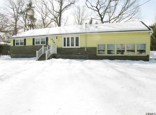 21 Maple Rd, Voorheesville, NY 12186