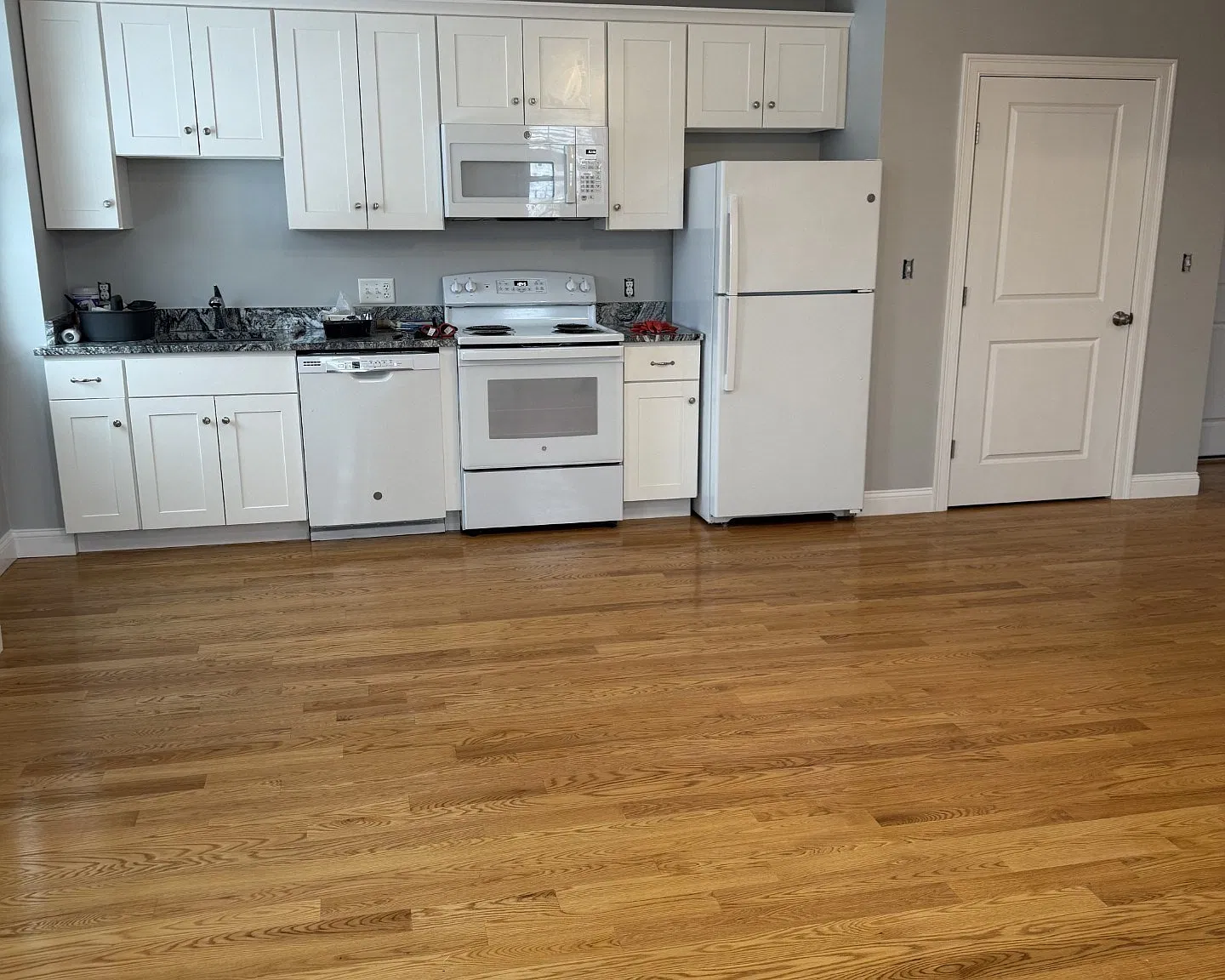 1 bed, 1.0 bath, 750 sqft, $2,200 — Photo 2