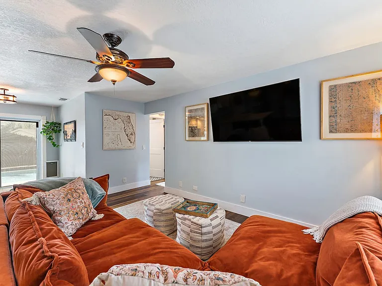 968 Laurel Rd — Photo 35