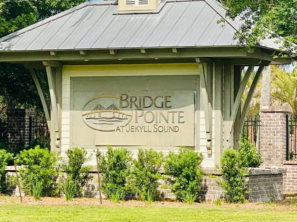 195 Bridgehaven Ln, Waverly, GA 31565