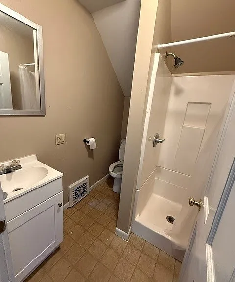 11 Howard Ave #2 — Photo 11