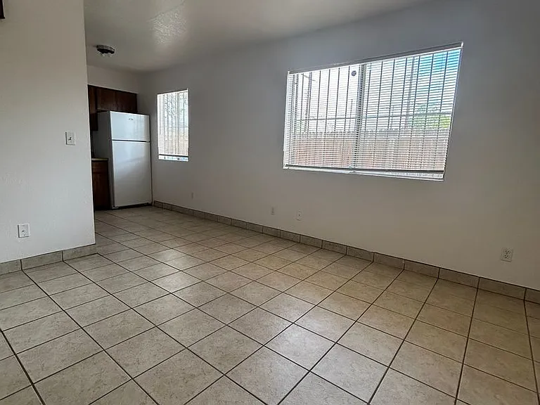 2763 N Edith Blvd — Photo 8