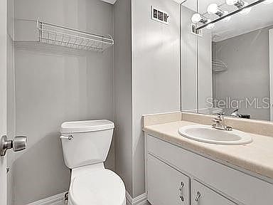 4th image of 4513 La Carmen Ct