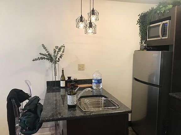 3rd image of 428 Lombard St #302