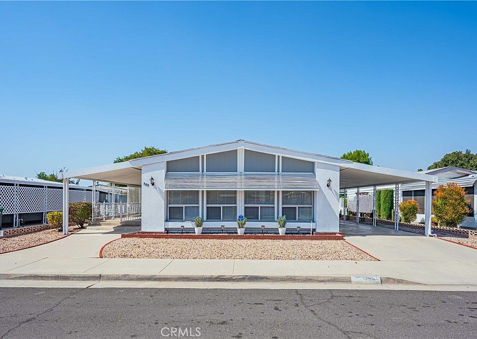 1st image of 589 Seville Dr