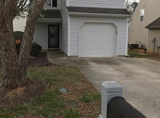 702 Highcrest Dr, Greenville, SC 29617