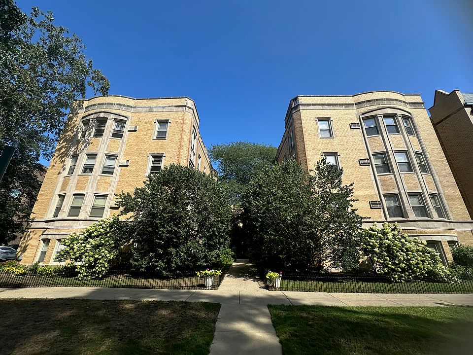 1st image of 829 Forest Ave