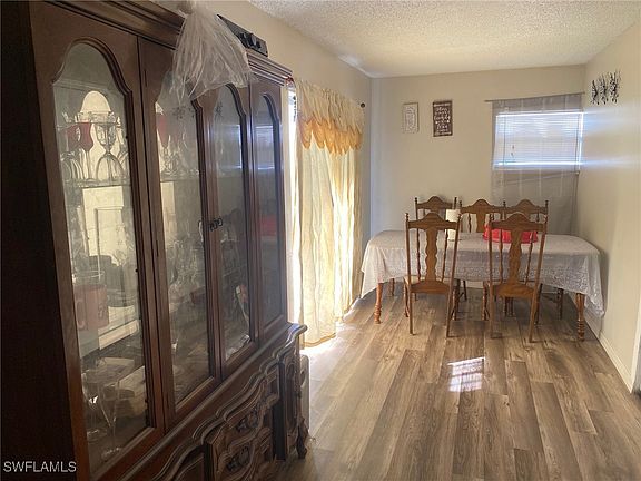 3rd image of 3522 Glenn Dr