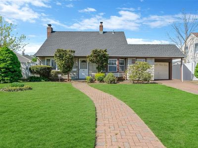 30 Saddle Lane, Levittown, NY, 11756