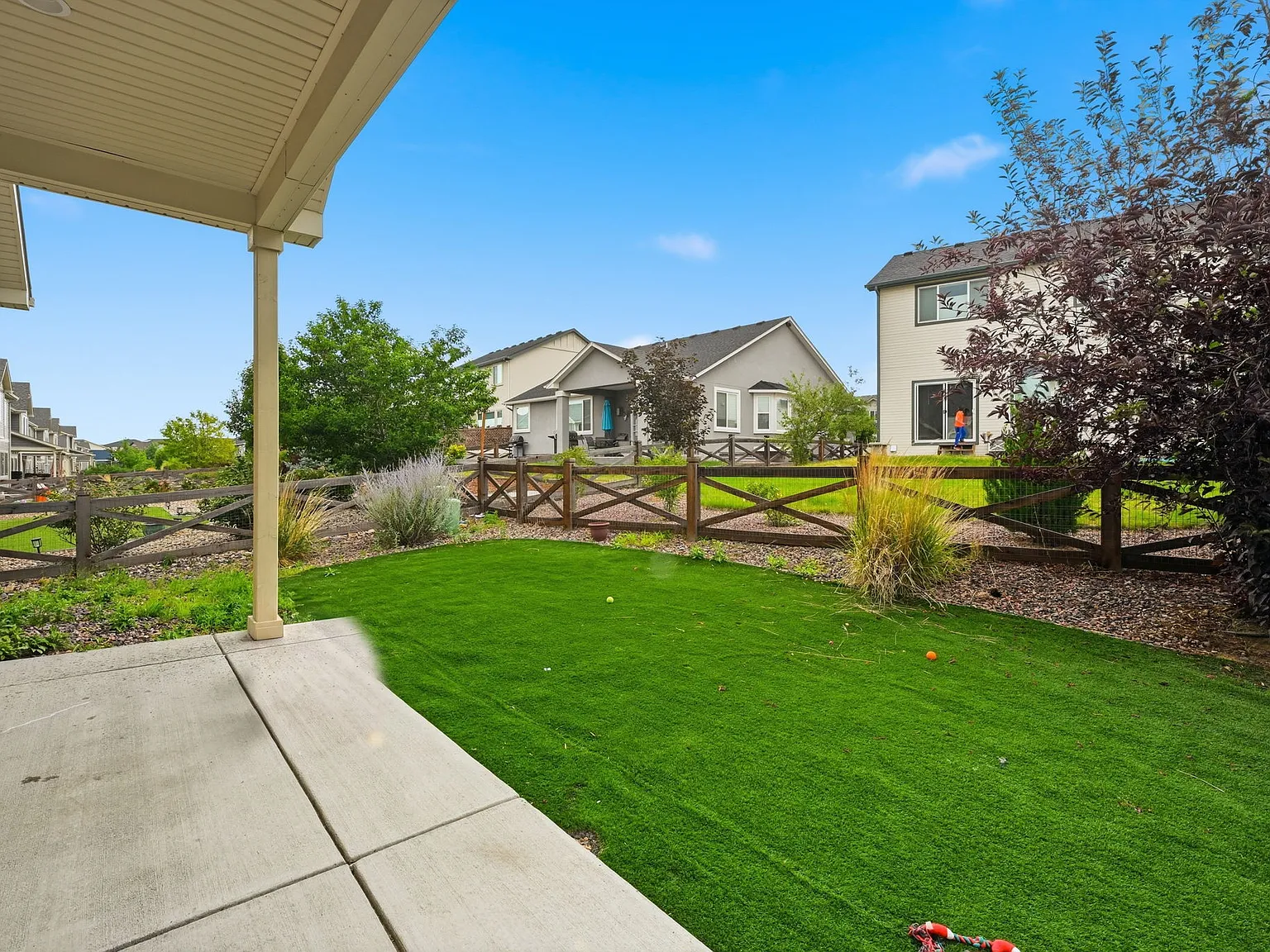 4 bed, 3084 sqft, $3,100 — Photo 2