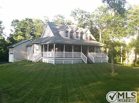 1st image of 102 Carly Dr