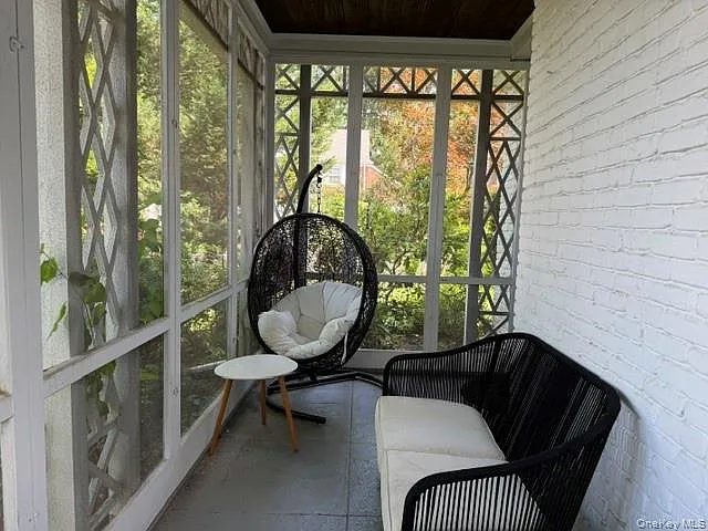 18 Shoreview Rd — Photo 3