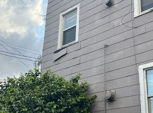 1014 E John St APT 4, Seattle, WA 98102