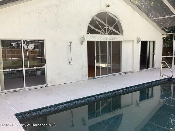 3rd image of 34117 Ridge Manor Blvd