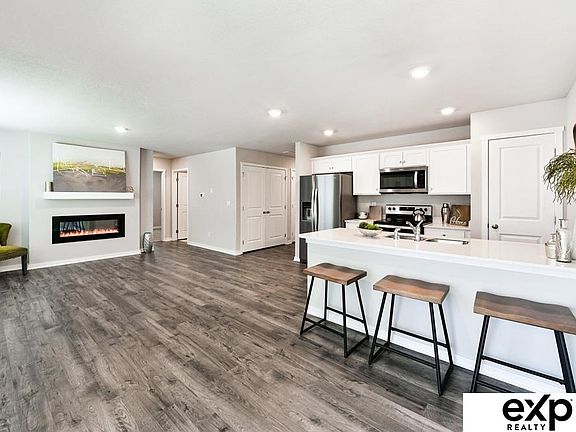 5th image of 7420 N 175th Cir