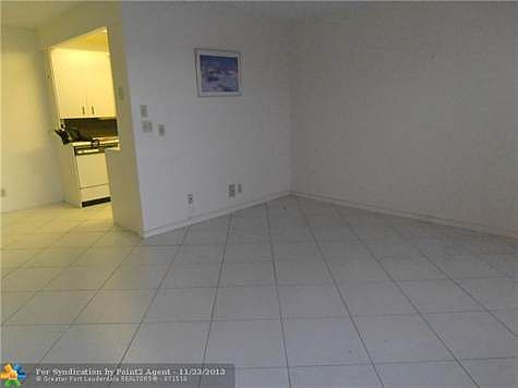 1st image of 4008 Westbury Cir #F