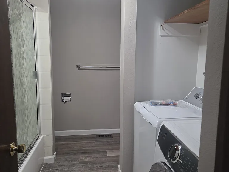 7002 1/2 Maclaren Way #1 — Photo 6