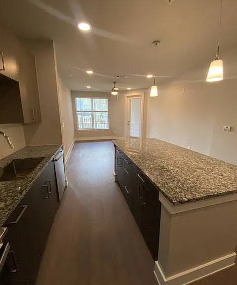 915 Glenwood Apartments on the Beltline — Photo 113