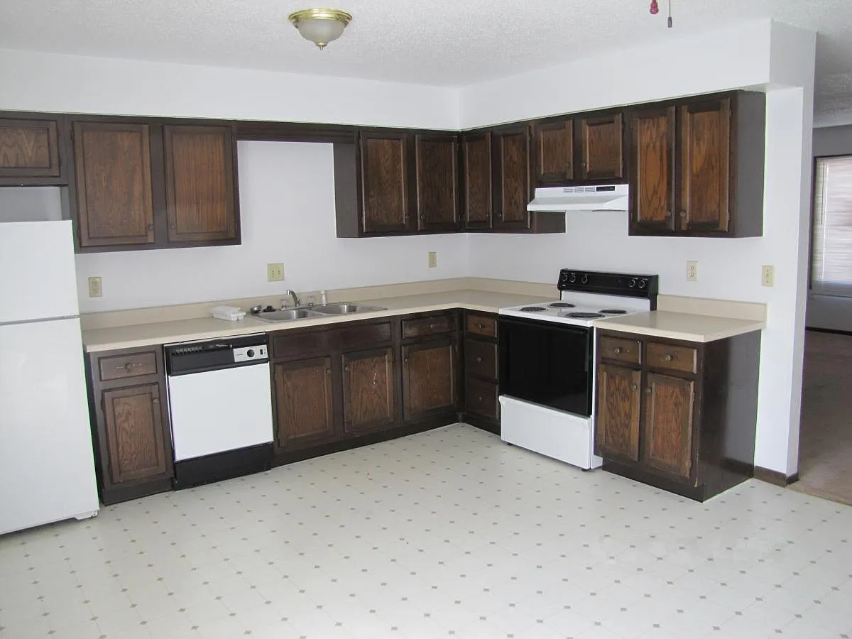 2 bed, 1.5 bath, $995 — Photo 4