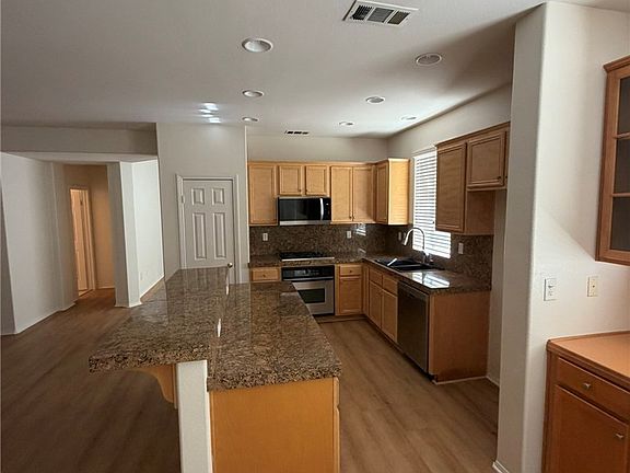 5th image of 13782 Lobelia Way