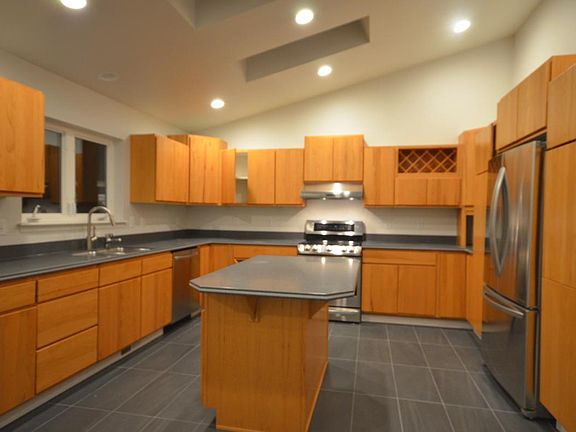 3rd image of 8442 SE 39th St