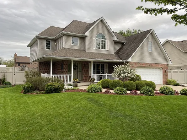 1010 Erins Glen Dr, Joliet, IL 60431