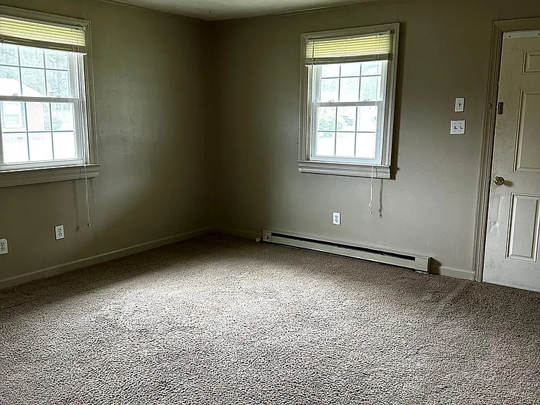 111 Britt St — Photo 2