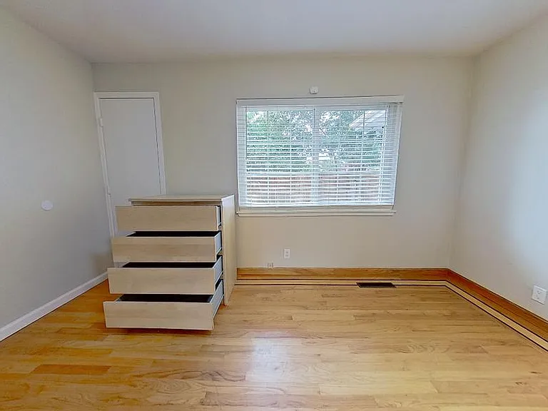 22565 Norwood Dr — Photo 10