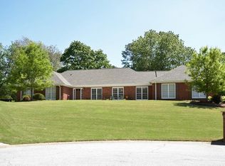 4240 Saint Moritz Ct, Marietta, GA 30062