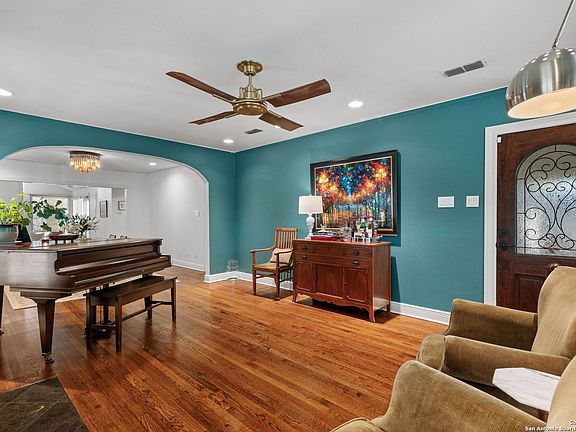 5th image of 227 Halcyon Pl