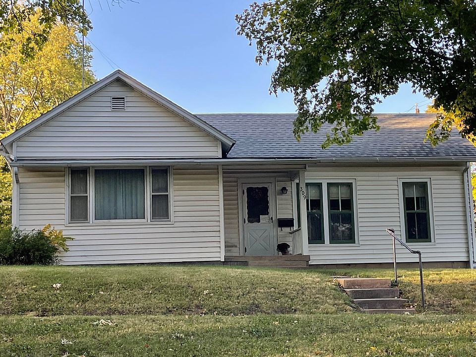 1st image of 309 E 4th St