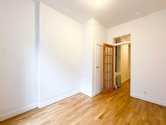 Rented by Compass | media 9