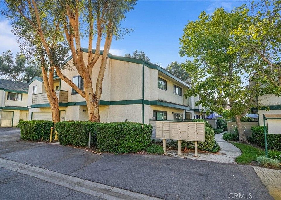 1st image of 23552 Newhall Ave APT 4