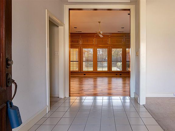 2nd image of 2212 Burgundy Dr