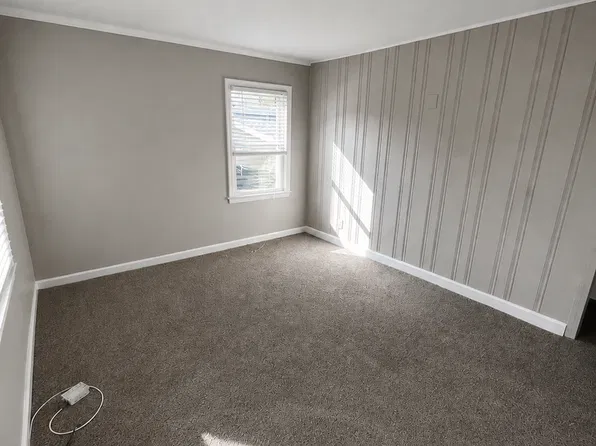 4308 Trinity Cir, Louisville, KY 40213